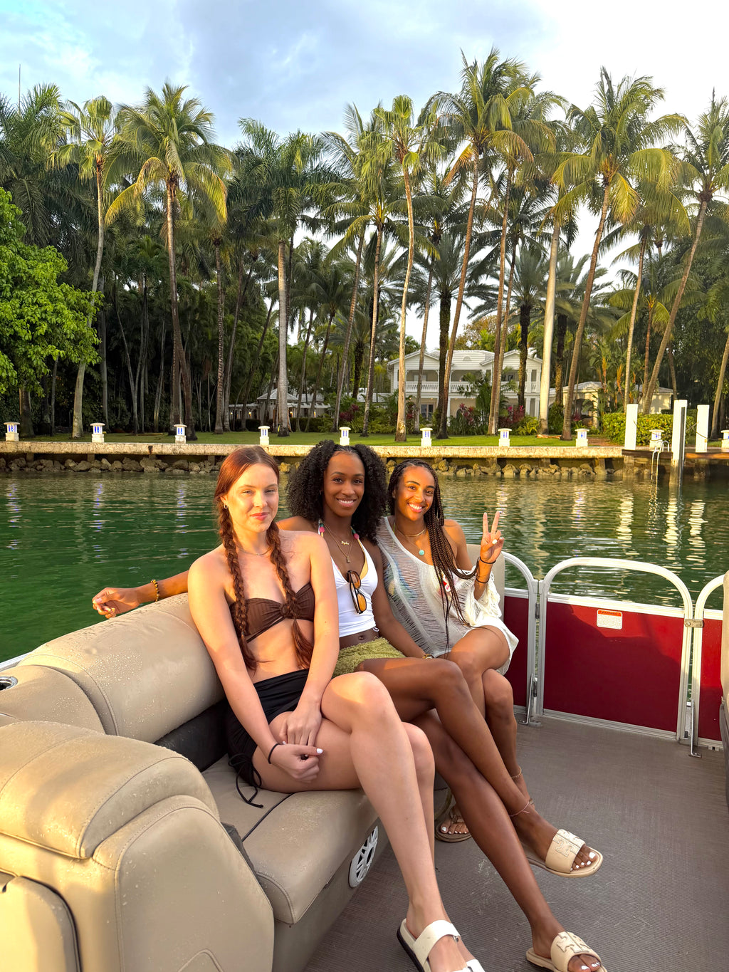 MIAMI PRIVATE BOAT CRUISE - Day, Sunset or Night